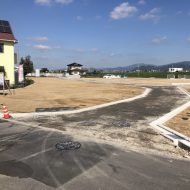 分譲地南側開発道路前